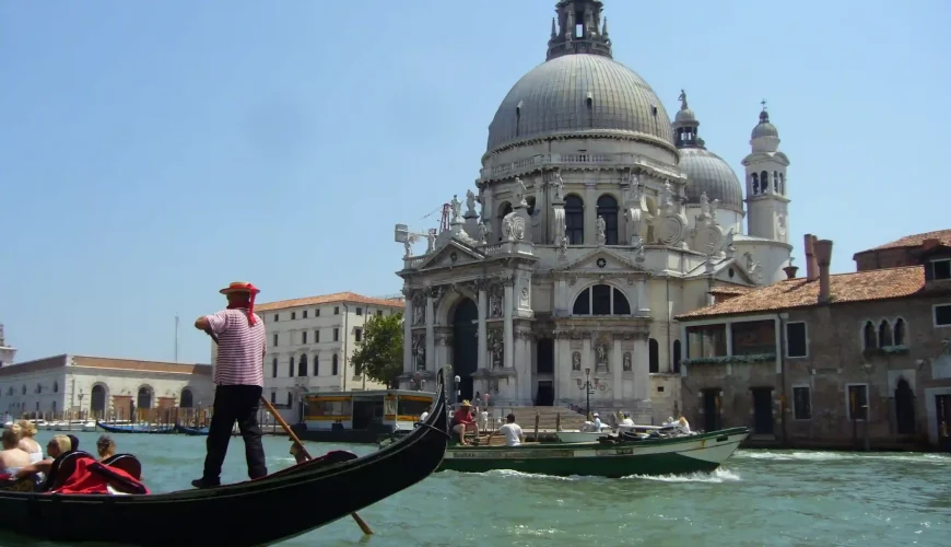 7 Best Water Taxi and Private Boat Tours in Venice, Italy | Dastaan Tours