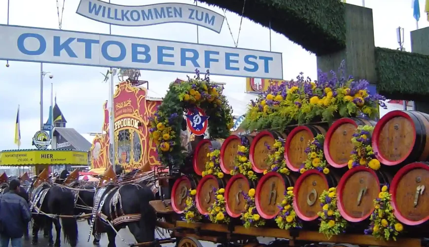 Must-Known Time-Saving Tourist Tips For Oktoberfest | Dastaan Tours