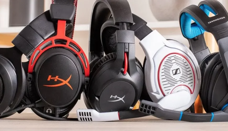 Travel and Gaming Combined: How to Find the Perfect Headphones? | Dastaan Tours