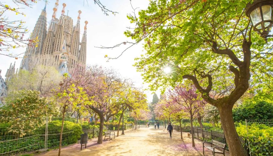 The Best Walking Tours in Barcelona | DastaanTours