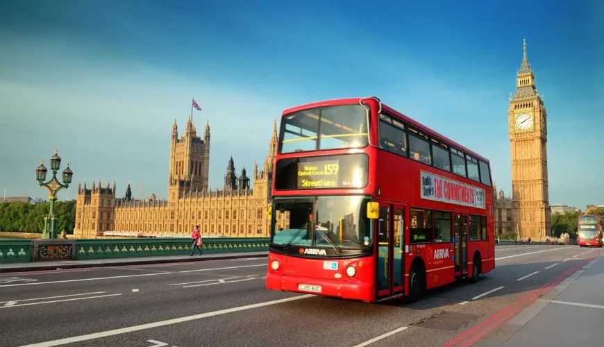 Comfortable Touring of London: The Advantages of Hiring a Bus with a Driver | Dastaan Tours