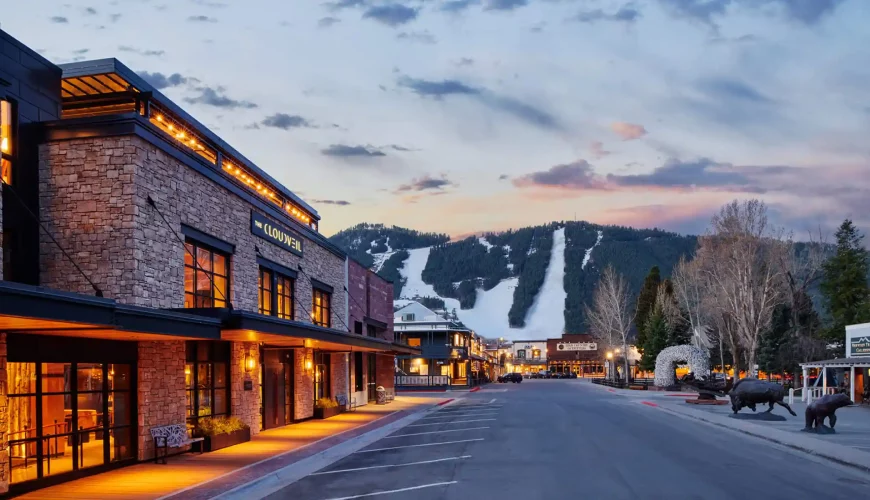 Top 14 Places to Stay in Jackson Hole Wyoming | Dastaan Tours