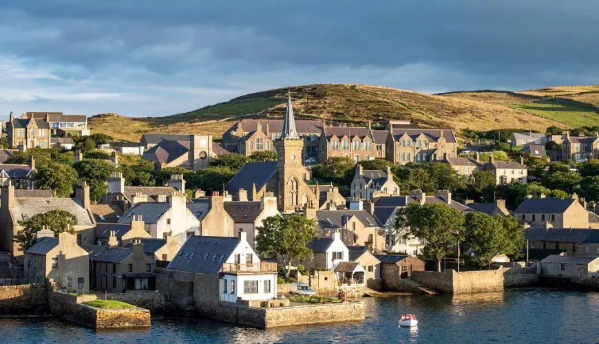 Kirkwall Cruise Port Guide | 8 Best Things To Do In Kirkwall | DastaanTours